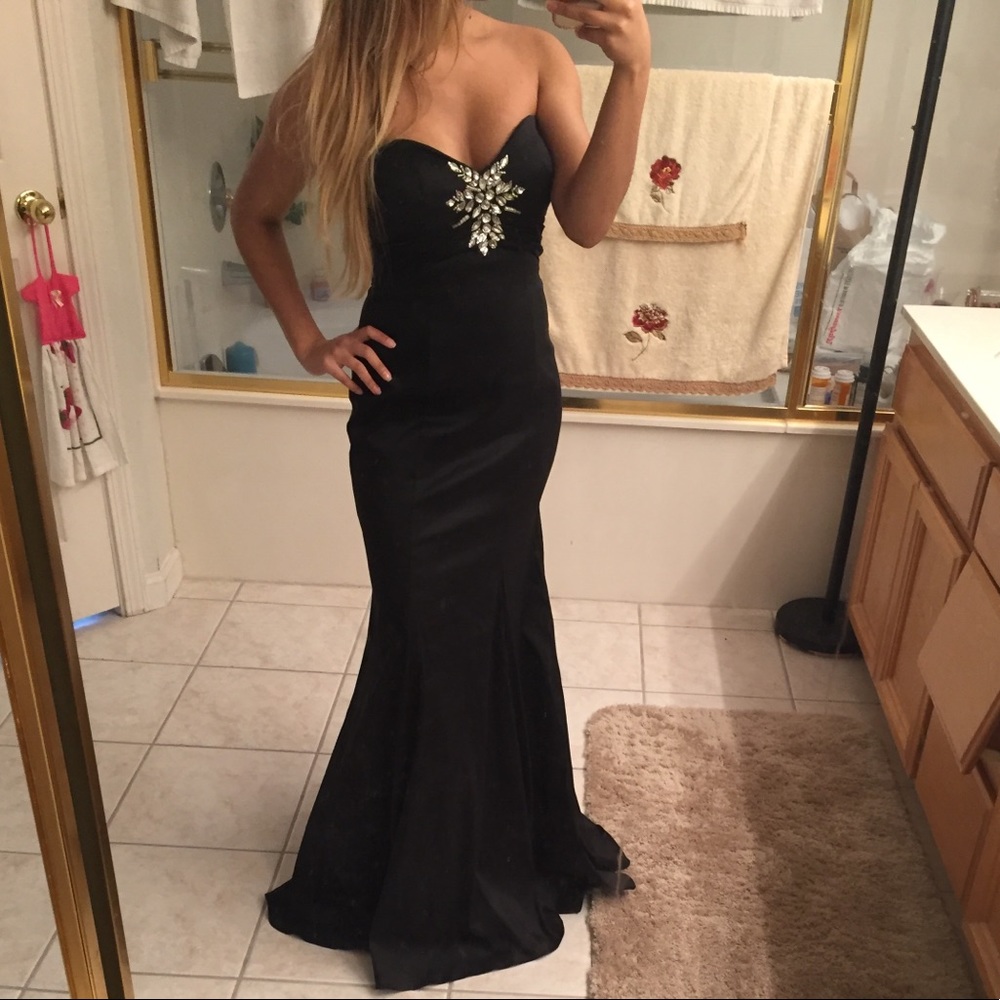 Black mermaid dress